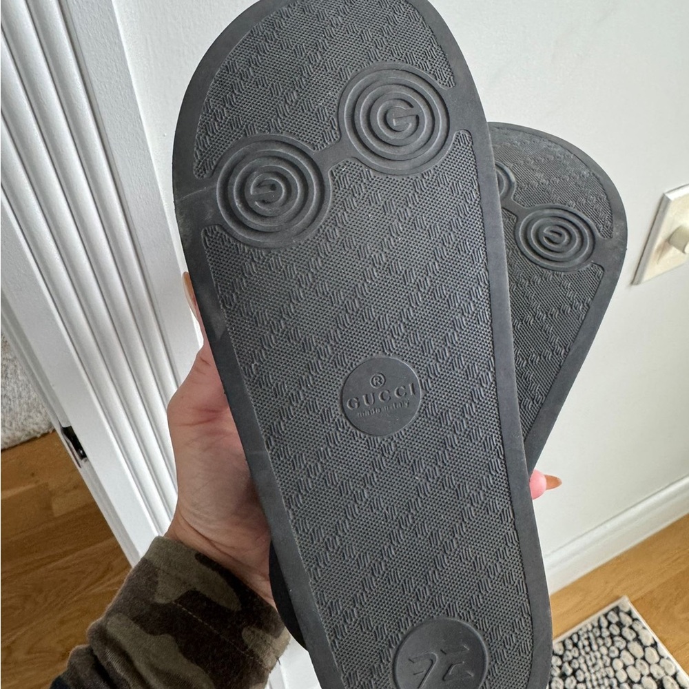 Gucci Rubber Slides - Picture 4 of 5